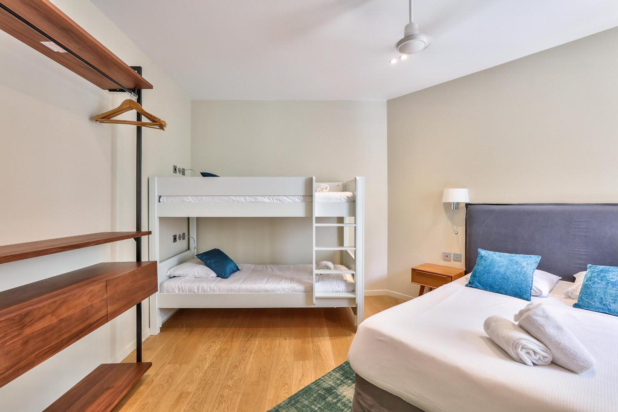 71 - Amazing Apartment In Le Marais Париж Екстериор снимка